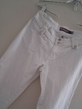 Bubblegum White Textured Button-Front Pants